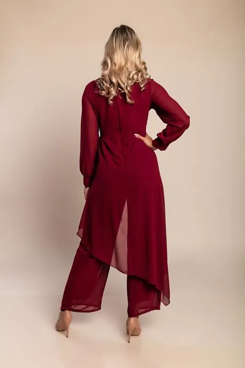 Mono elegante, burdeos